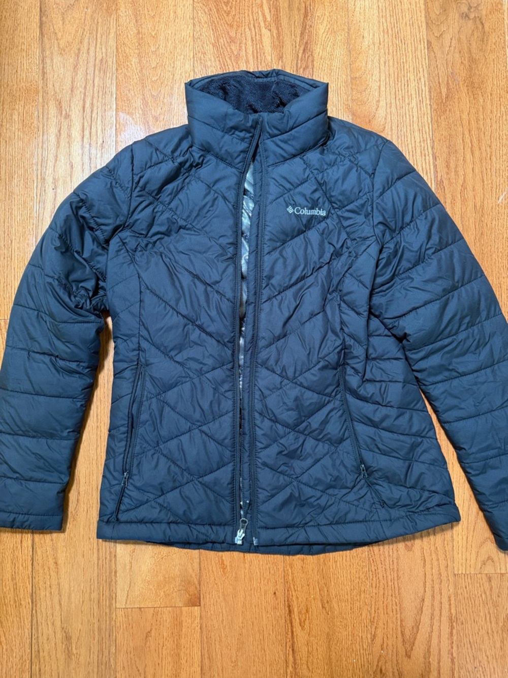 Columbia Women's Quilted Puffer Jacket - Black